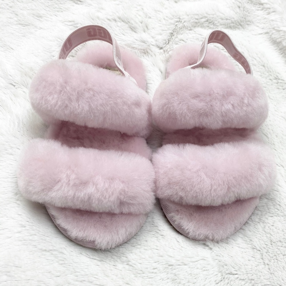 UGG toddler slippers 💕